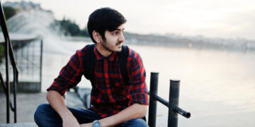 பிடிச்சப்ப வேலை செய்றது சரியா?