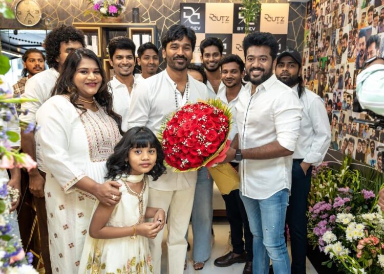 டி கட்ஸ் பை தேவ்- சலூனைத் திறந்து வைத்தார் நடிகர் தனுஷ்