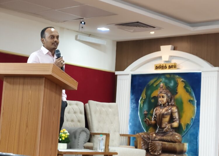 ”எல்லா வழிகளிலும் விளம்பரம் செய்யுங்கள்” – முரளி கண்ணதாசன்